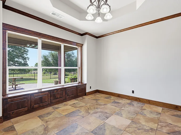 1453 Whitley Rd — Photo 17