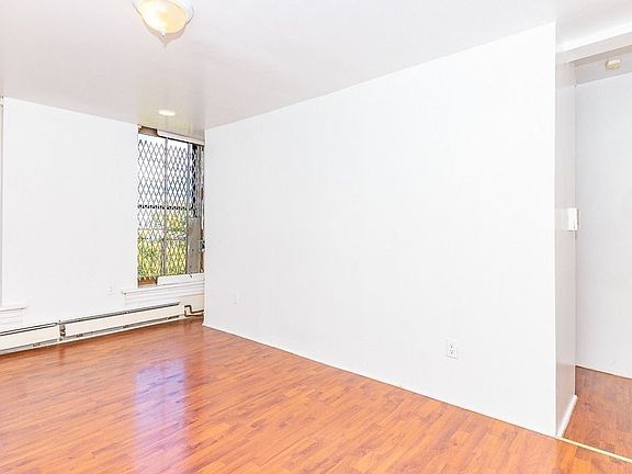 4th image of 575 Saint Johns Pl #5S