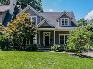 2218 S Overlook Rd, Cleveland Heights, OH 44106