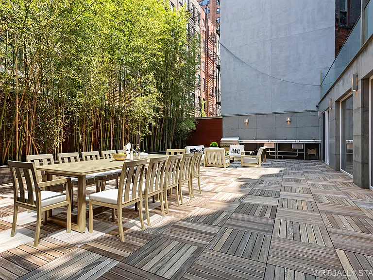 433 E 74th St #GARDEN — Photo 2