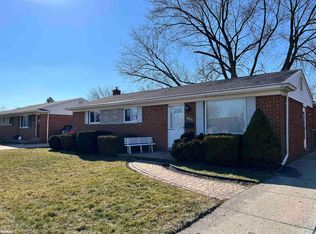 33869 Fraser Ave, Fraser, MI 48026