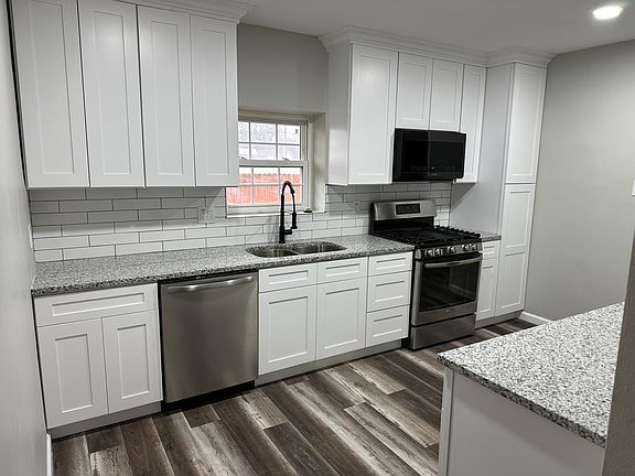 3rd image of 7927 Radnor Dr