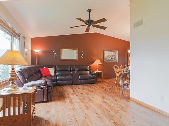4th image of 7761 Hawks View Dr
