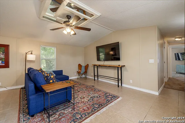 3 bed, 2.0 bath, 1368 sqft, $1,700 — Photo 3