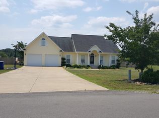 94 Creek Dr, Rainsville, AL 35986