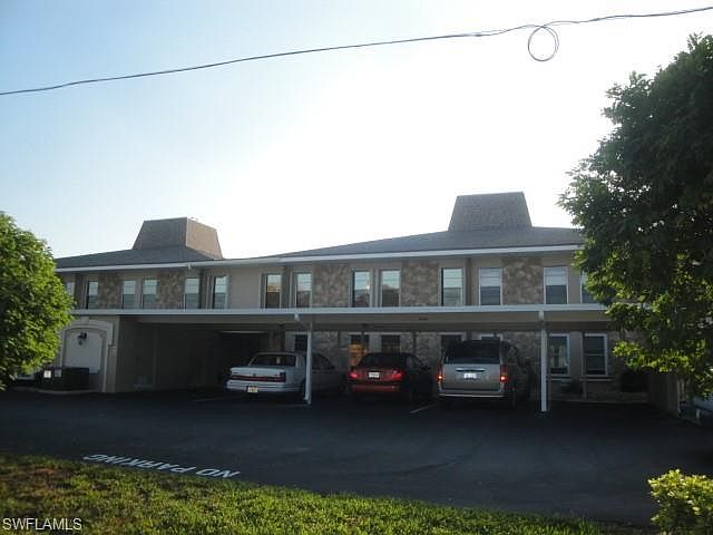 1st image of 4025 SE 19th Pl APT 210