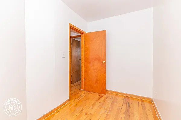 Rented by MySpaceNYC | media 22