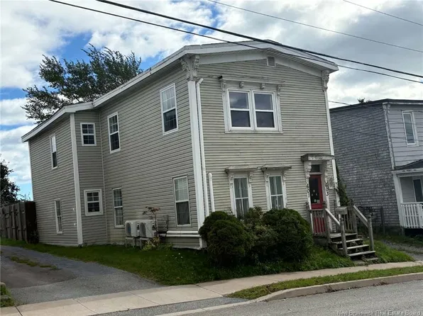 603 Harding St W #601, Saint John, NB E2M 3M2