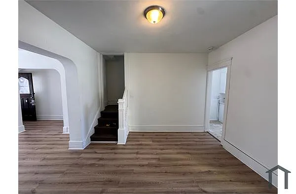 Building Photo - 3300 W 98th St #3