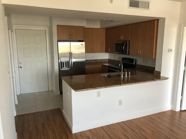 1830 Radius Dr, Hollywood, FL