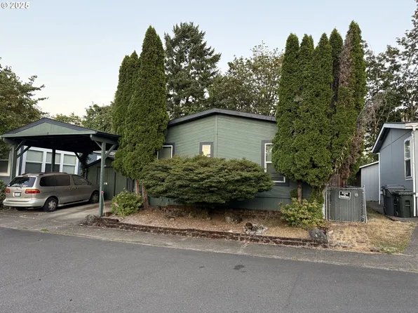 17552 SE Charles Ct #10, Clackamas, OR 97015