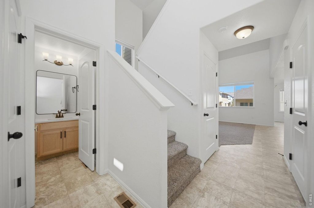 1812 Twilight Glow Dr