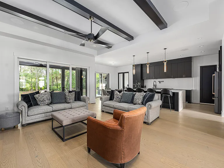 10119 Laurier Ln — Photo 13
