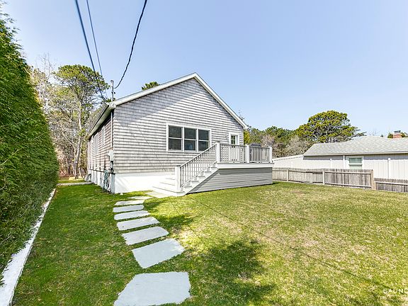 3rd image of 97 Mulford Ln