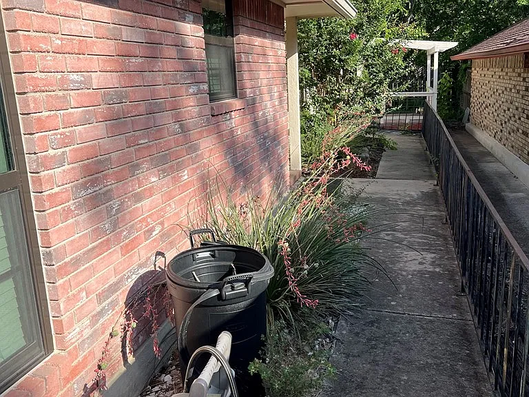 102 Aspen Dr — Photo 4