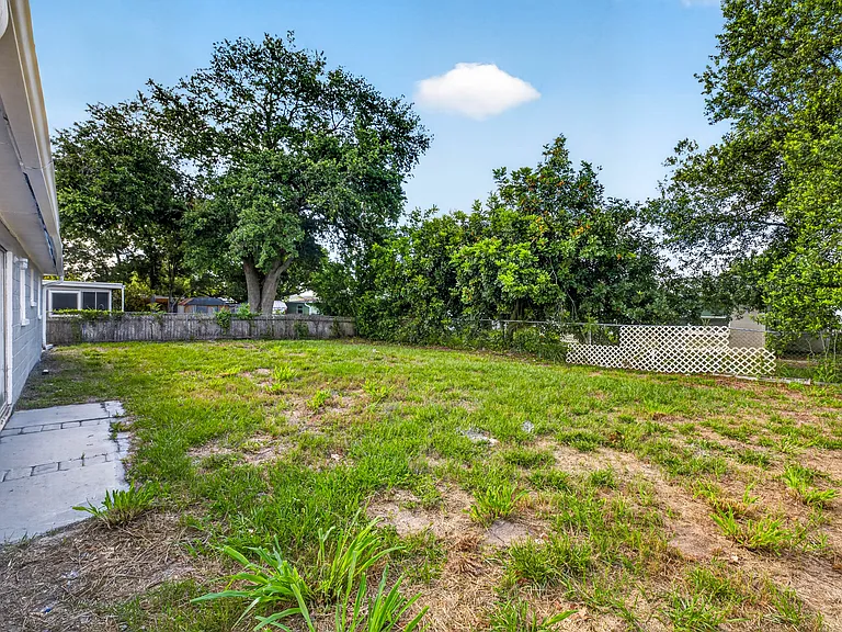 7340 Ivanhoe Dr — Photo 13