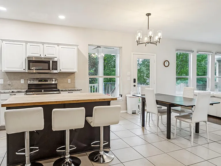 22911 Cardigan Chase — Photo 4