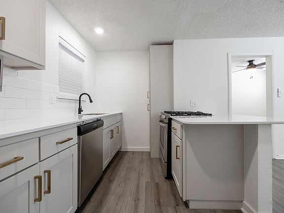 2nd image of 130 NW 17th St #134-D