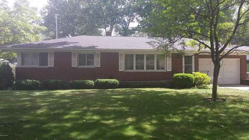 1st image of 3994 Loomis Dr