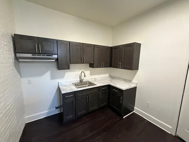200-202 S Duke St #2 — Photo 2
