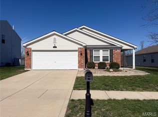 352 Falling Leaf Way, Mascoutah, IL