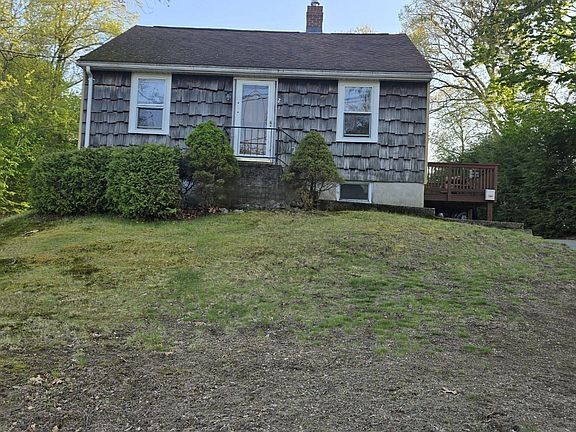 3rd image of 217 Mill St