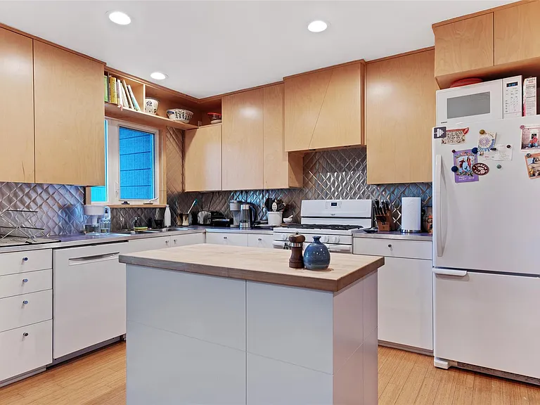 3309 Westhill Dr #B — Photo 11