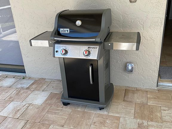 Outdoor grill