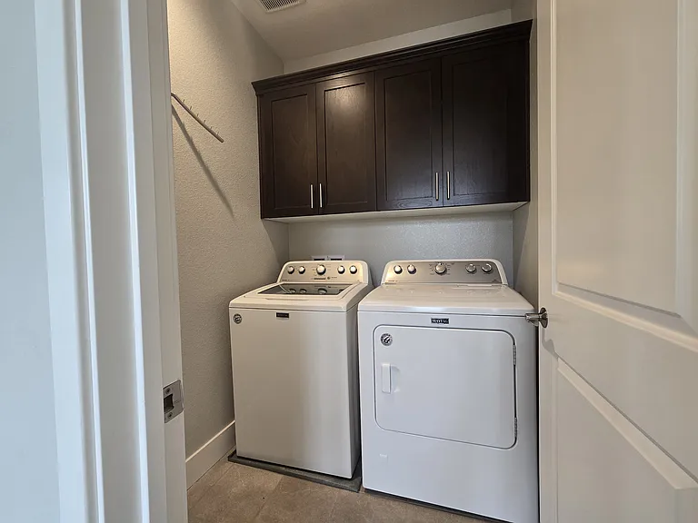 1429 Brody Bird Ln — Photo 46