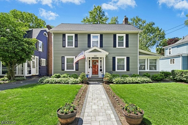 1st image of 380 Elm Ave