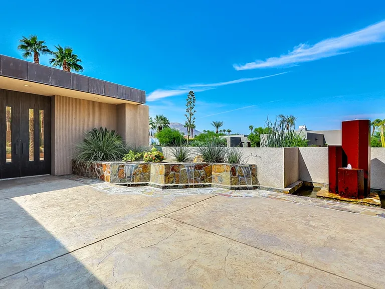 73115 Crosby Ln — Photo 46