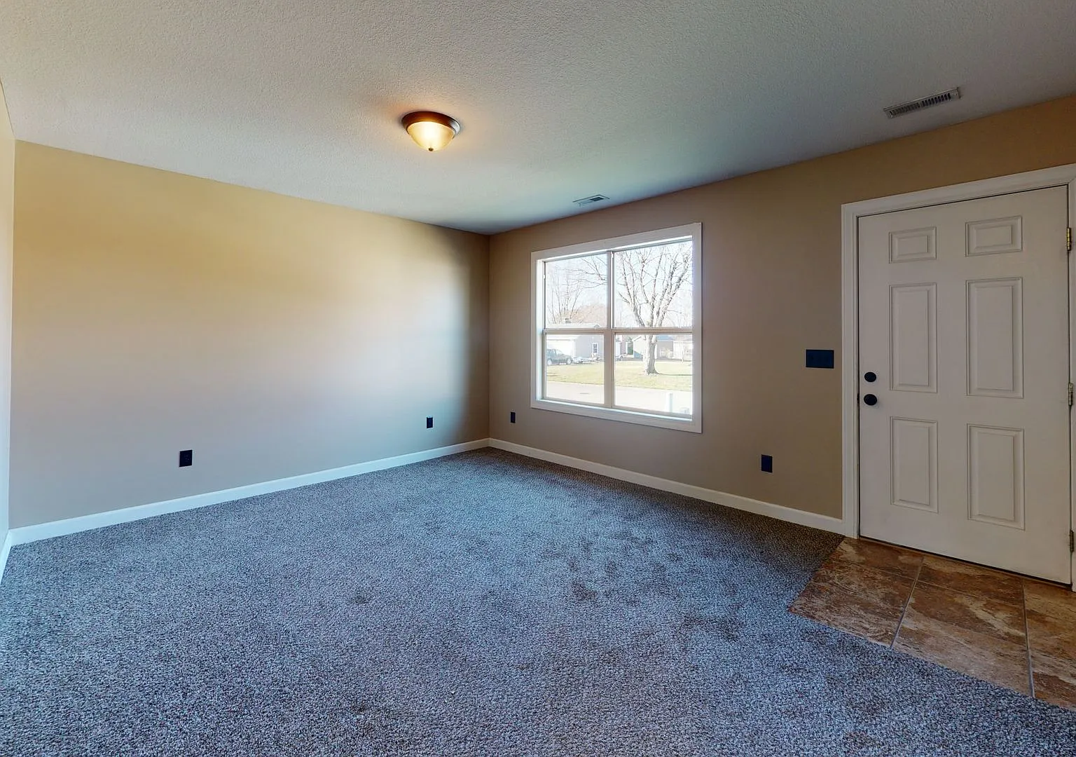 6123-6125 Pinto Lane — Photo 3