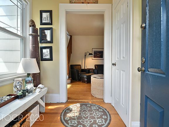4th image of 484 Piermont Ave