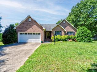 8 Charger Ct, Shelby, NC 28152