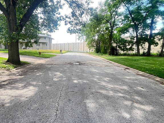 4th image of 17043 Annetta Ave