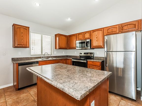 5th image of 2783 E Cowboy Cove Trl