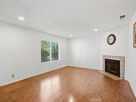 5th image of 215 Hilliard Ave APT D