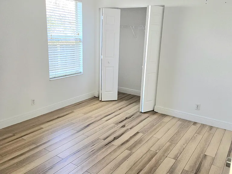 2472 SW Valnera St — Photo 23
