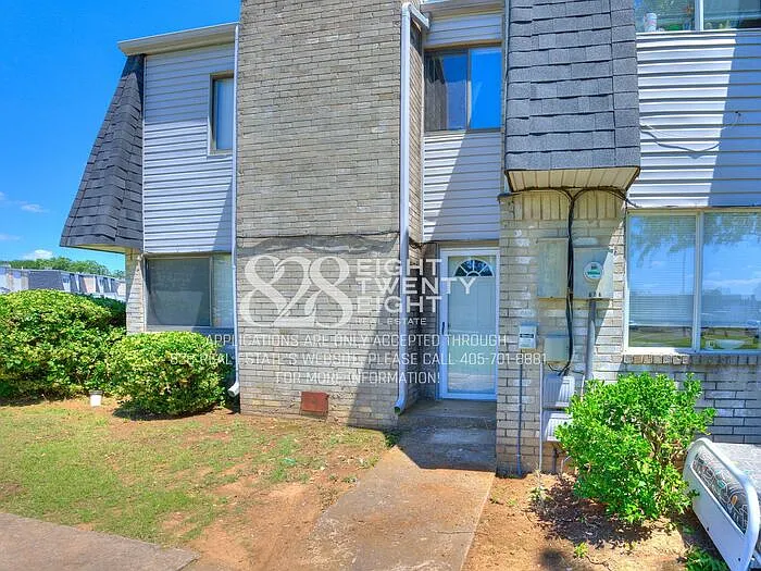 1612 Claudia Dr — Photo 2
