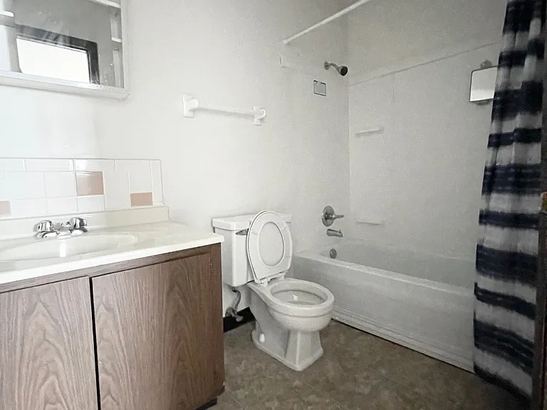 164L Briarwood Dr #L — Photo 17