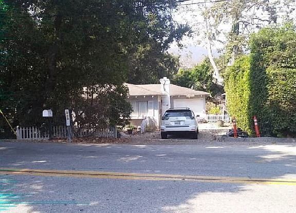 4th image of 592 Santa Rosa Ln