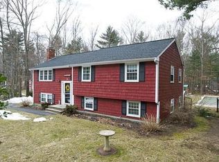101 Old Farm Rd, Hanover, MA 02339
