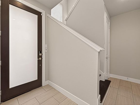 5th image of 2005 Patterson St