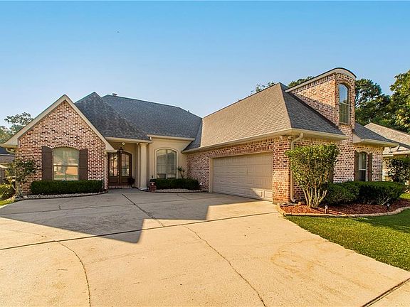 2nd image of 204 Timberwood Ct