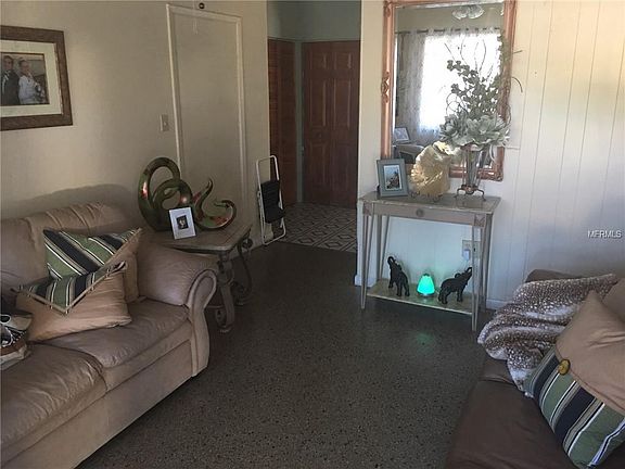 4th image of 4504 W Hanna Ave