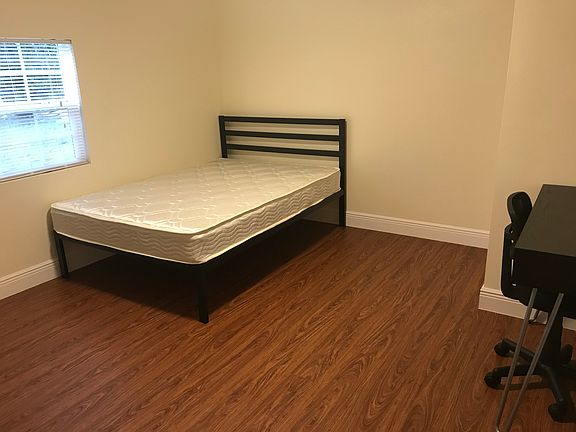 4th image of 630 Herschel St