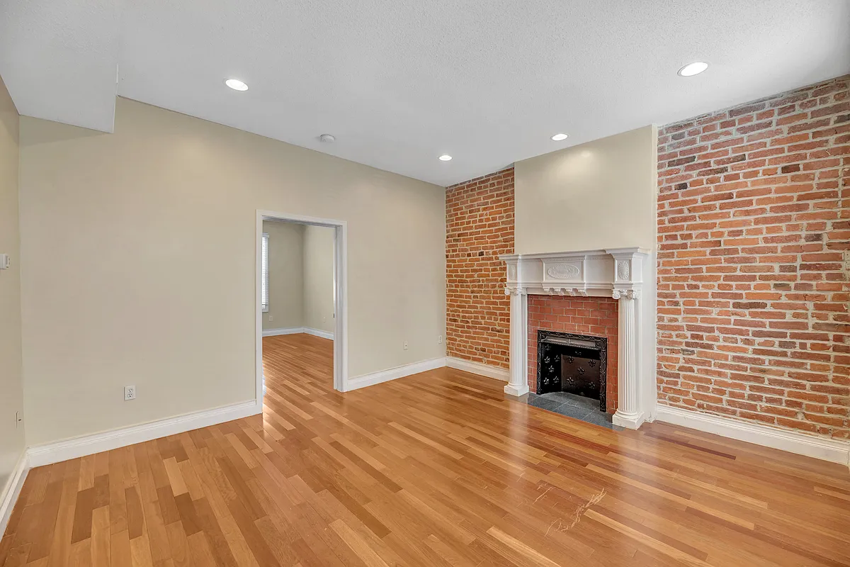 Building Photo - 1865 Newton St NW #1