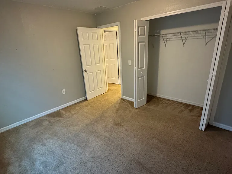 11938 Silverlake Park Dr — Photo 32