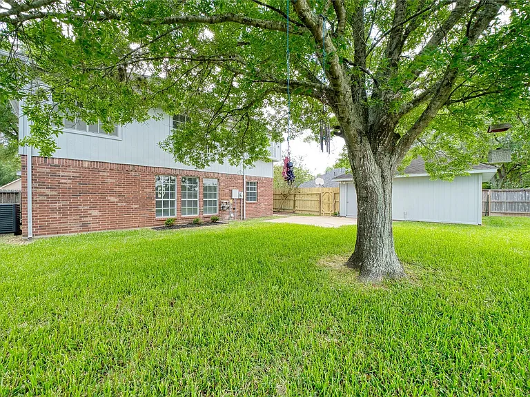 619 Green Belt Dr — Photo 32