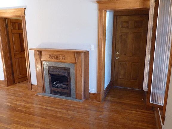 2nd image of 4546 N Hermitage Ave APT 1